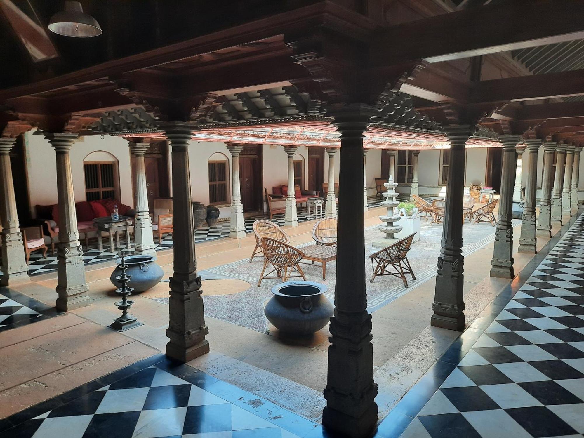 Saratha Vilas Chettinad Kanadukattan ภายนอก รูปภาพ